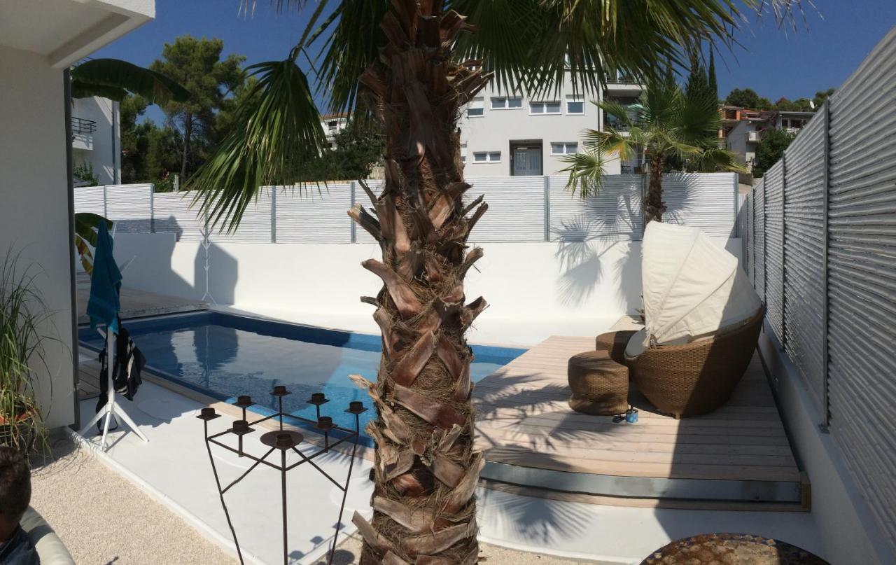 Seaside Villa With Private Pool Home By The Sea - Villa Трогир Екстериор снимка