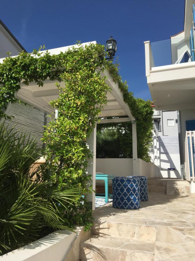 Seaside Villa With Private Pool Home By The Sea - Villa Трогир Екстериор снимка
