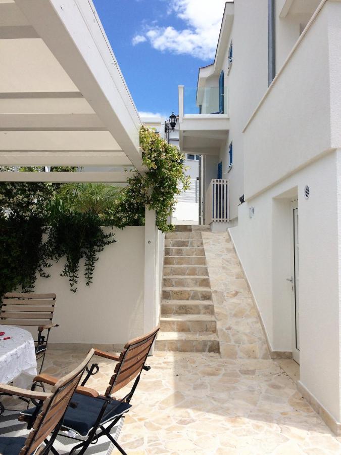 Seaside Villa With Private Pool Home By The Sea - Villa Трогир Екстериор снимка