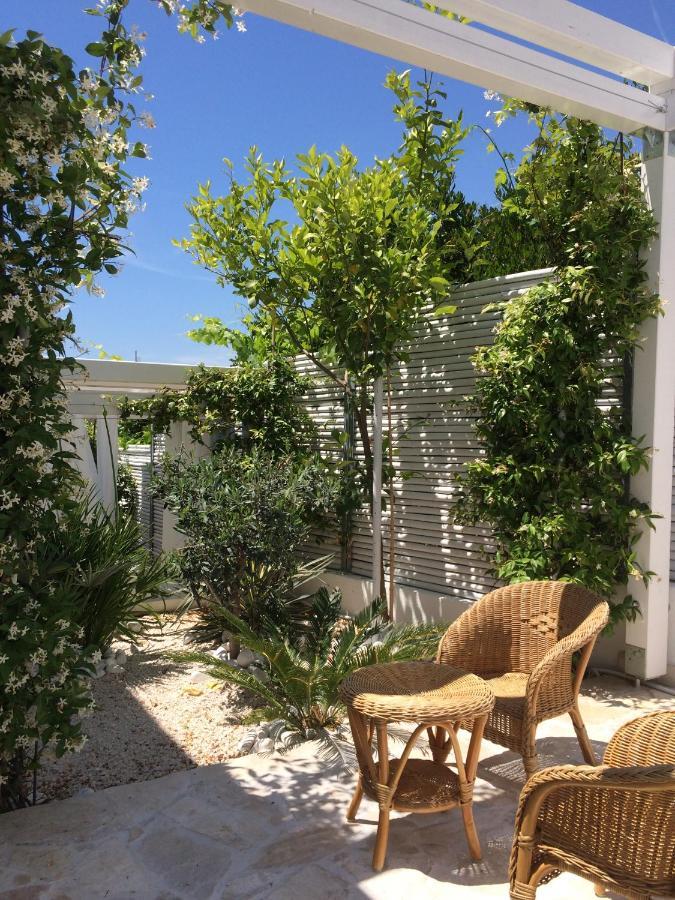 Seaside Villa With Private Pool Home By The Sea - Villa Трогир Екстериор снимка