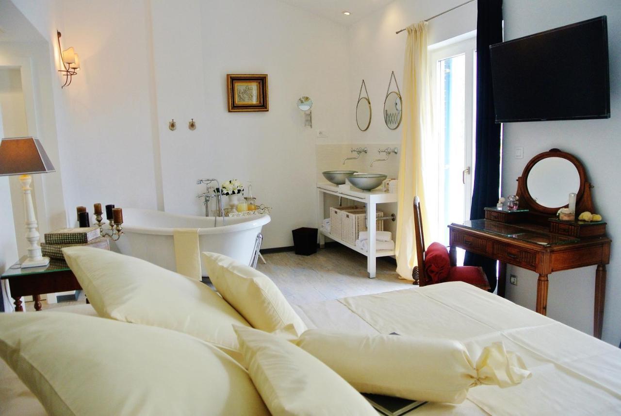 Seaside Villa With Private Pool Home By The Sea - Villa Трогир Екстериор снимка
