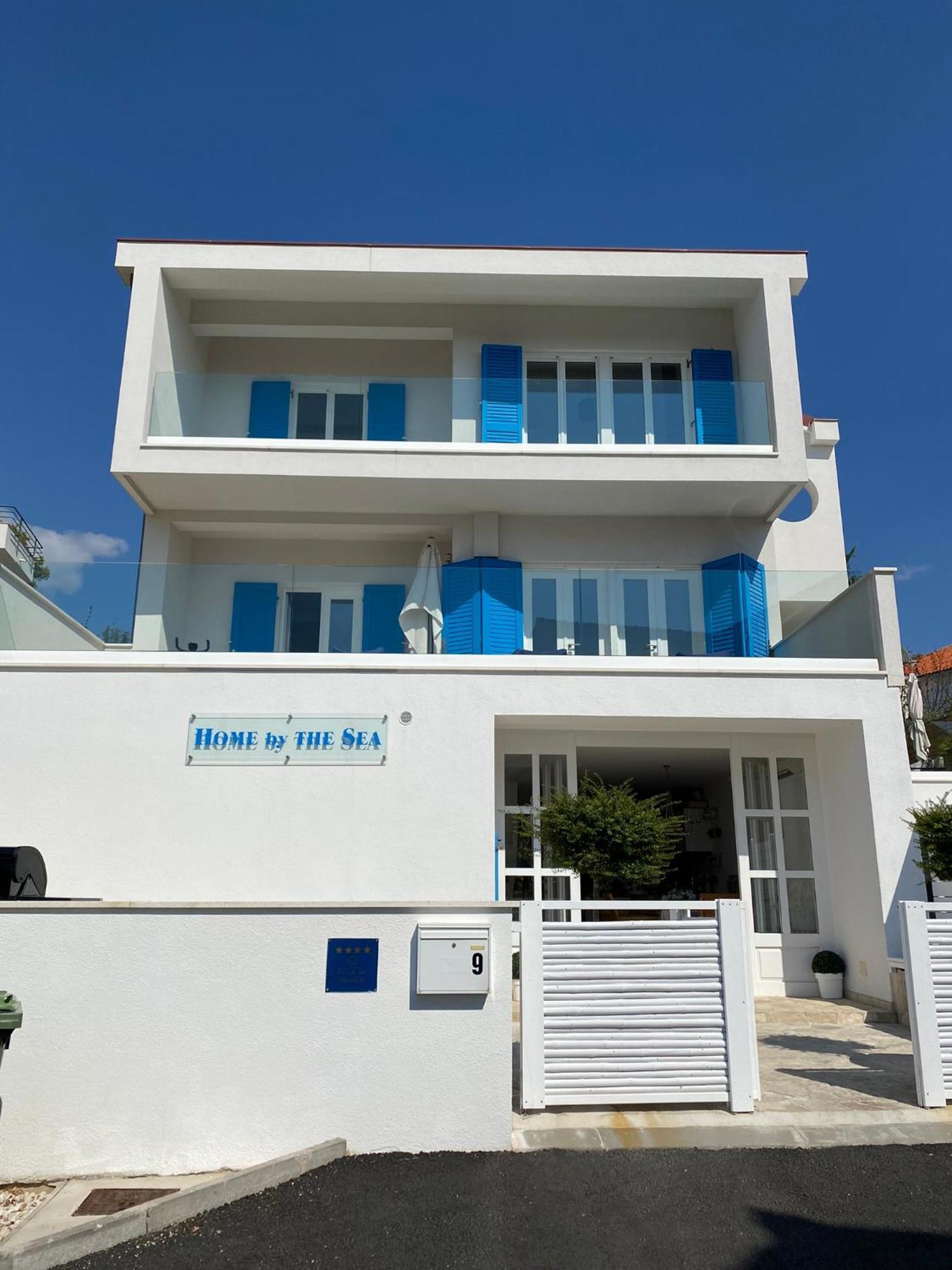 Seaside Villa With Private Pool Home By The Sea - Villa Трогир Екстериор снимка